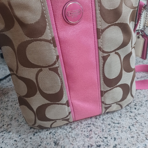 Coach handbag 👜 - Picture 7 of 12